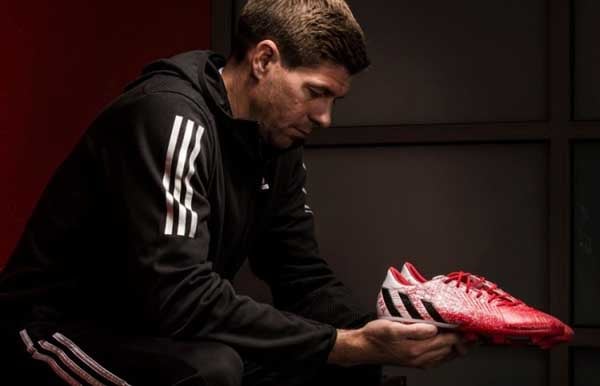 Adidas Predators của Steven Gerrard